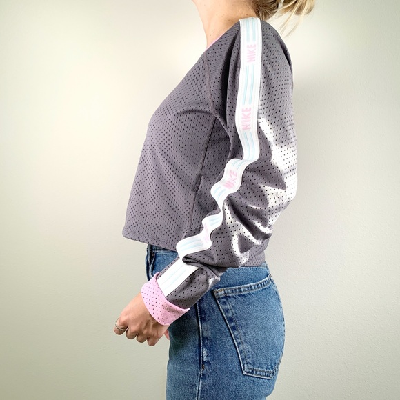 Nike Sweatshirt Dri-Fit Top - Picture 3 of 9